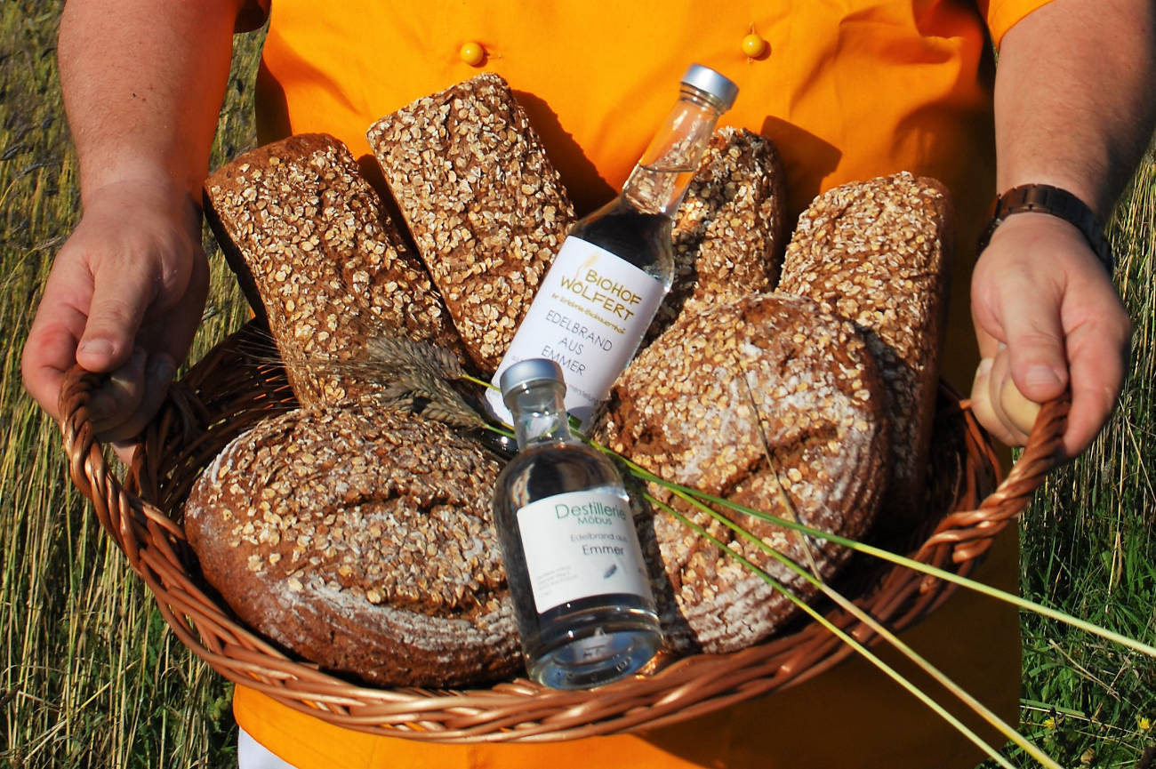 Biohof Wölfert Emmer und Brot